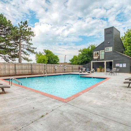 Cozy Updated Cove Of Heaven, 5Mins To Lake Hefner! Oklahoma City Extérieur photo
