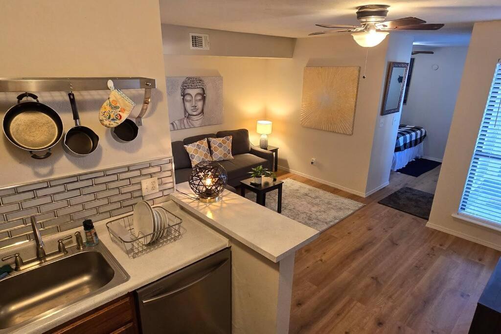 Cozy Updated Cove Of Heaven, 5Mins To Lake Hefner! Oklahoma City Extérieur photo