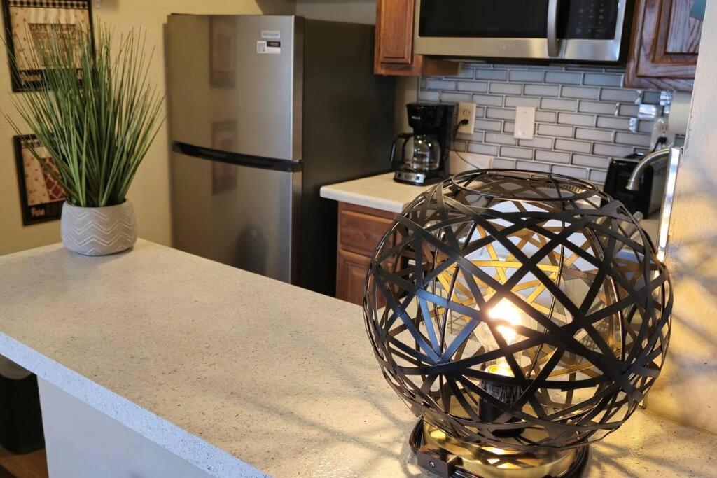 Cozy Updated Cove Of Heaven, 5Mins To Lake Hefner! Oklahoma City Extérieur photo