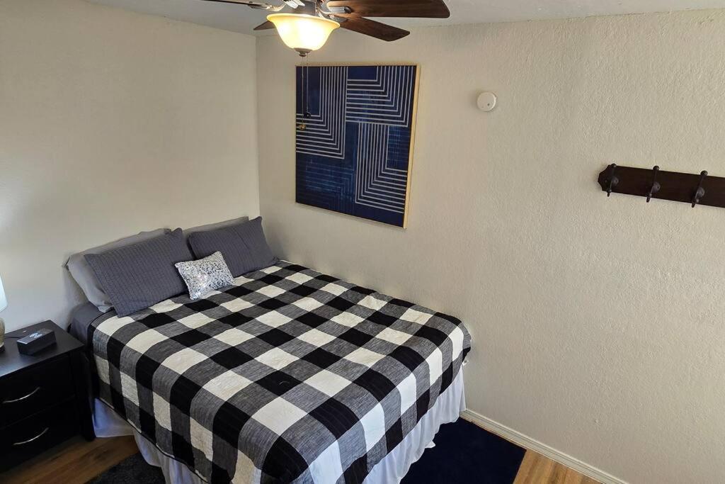 Cozy Updated Cove Of Heaven, 5Mins To Lake Hefner! Oklahoma City Extérieur photo